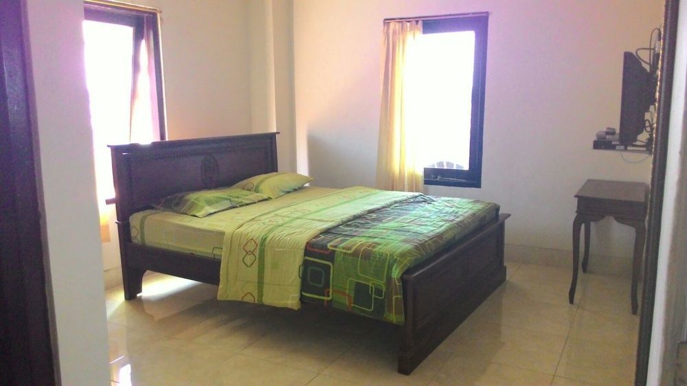 Oyo 586 Hotel Wijaya Kalasan Екстериор снимка