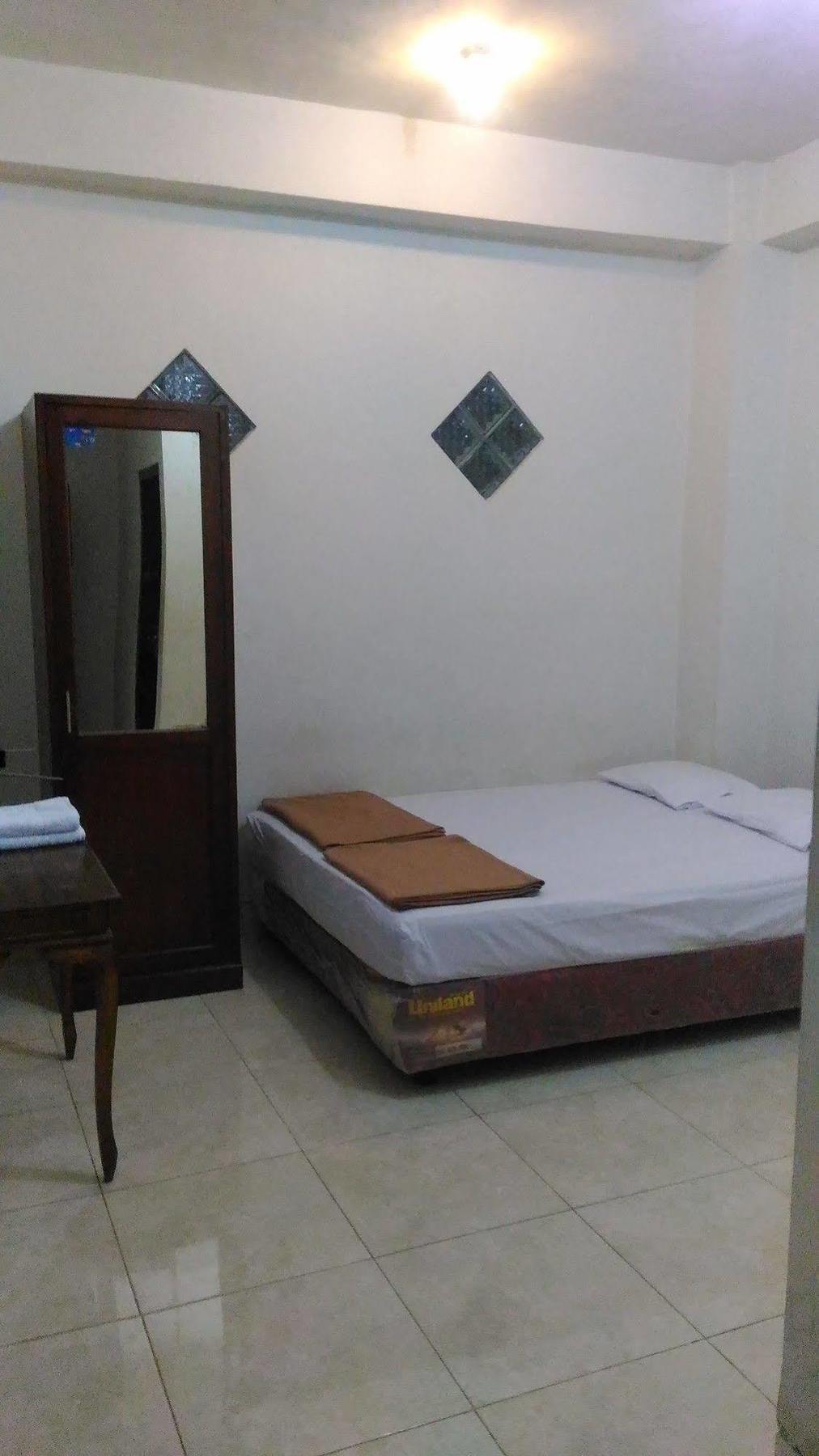 Oyo 586 Hotel Wijaya Kalasan Екстериор снимка